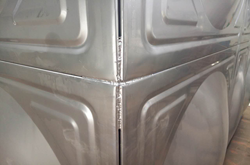 不銹鋼水箱焊縫細(xì)節(jié)